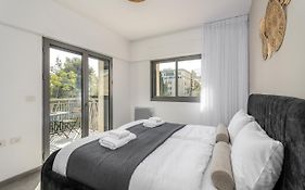 2Bdr W Parking Shirat Haneviim - Mamilla Area Sea-U Jerusalem